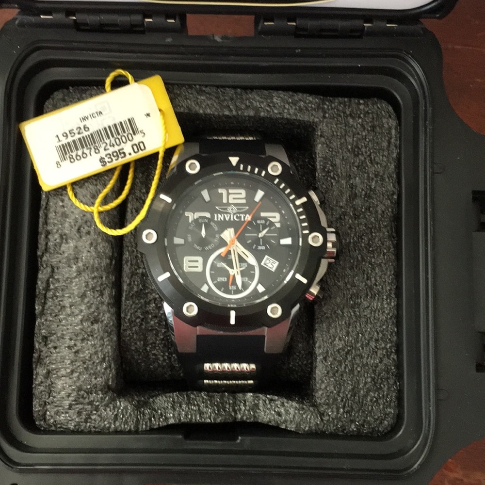 •NEW Invicta Men’s Watch, Model 19526 (w/ box)•